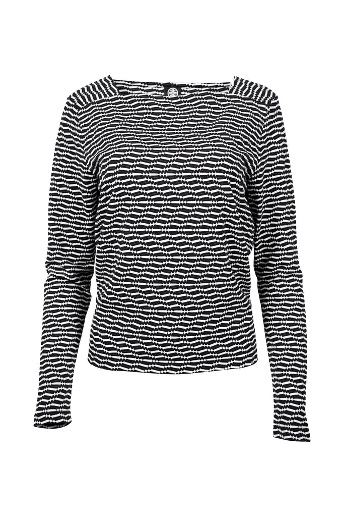 Langarmshirt mit schmalem geradem Ausschnitt und schwarz-weißem Wellenmuster. Der grafische Allover-Print verleiht dem figurnah geschnittenen Shirt eine moderne, optisch spannende Wirkung.